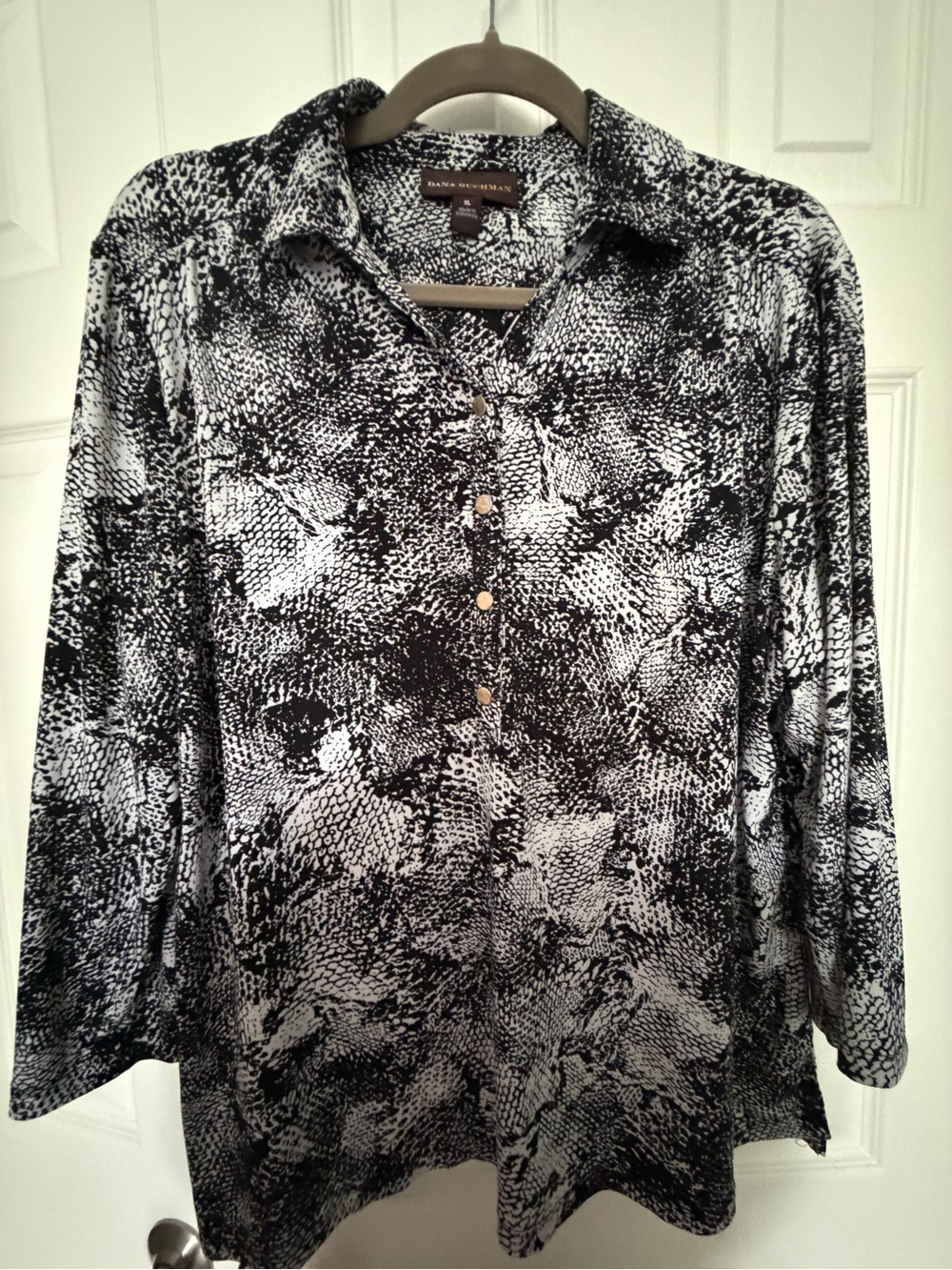 Dana Buchman Black & White Abstract-Print Tunic Top